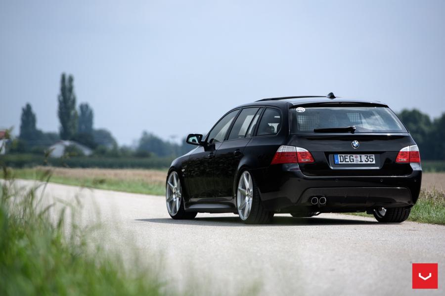  BMW 5-Series Touring on Vossen Wheels (CV7) 2016 года  (фото 6 из 25)